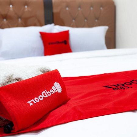 Reddoorz Near Yuki Simpang Raya Mall Medan 2 Екстериор снимка