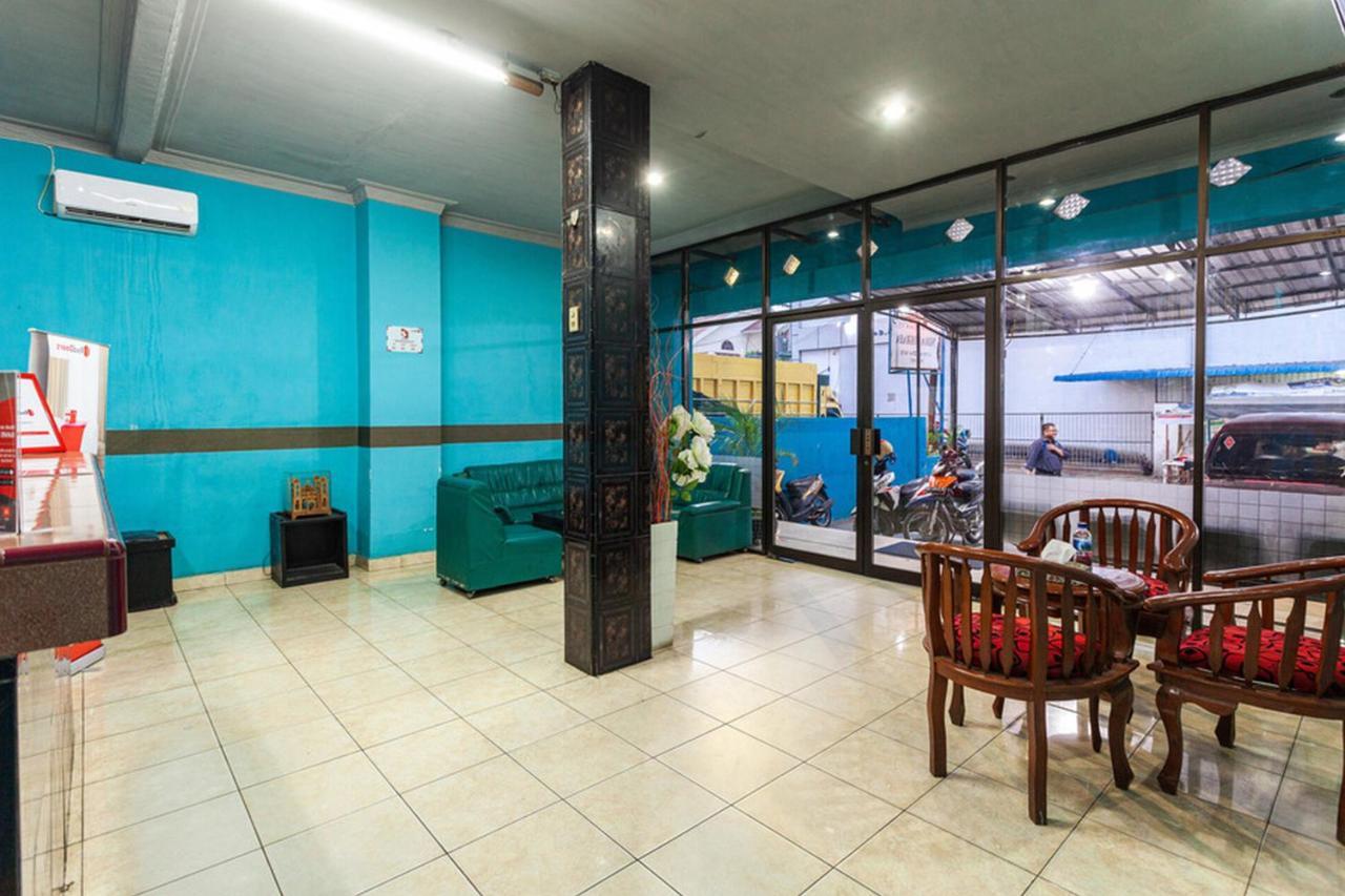 Reddoorz Near Yuki Simpang Raya Mall Medan 2 Екстериор снимка